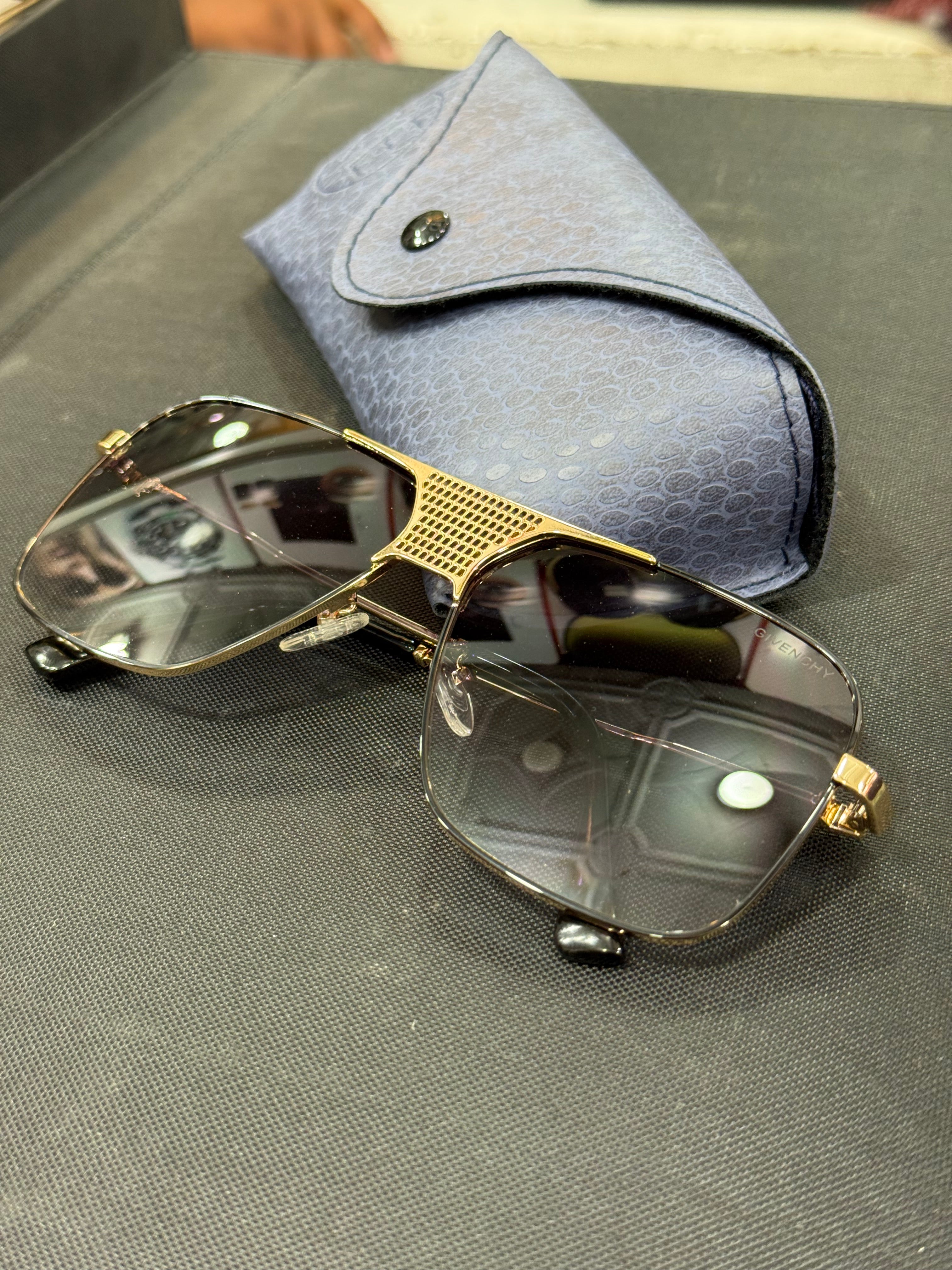 Givenchy Titanium